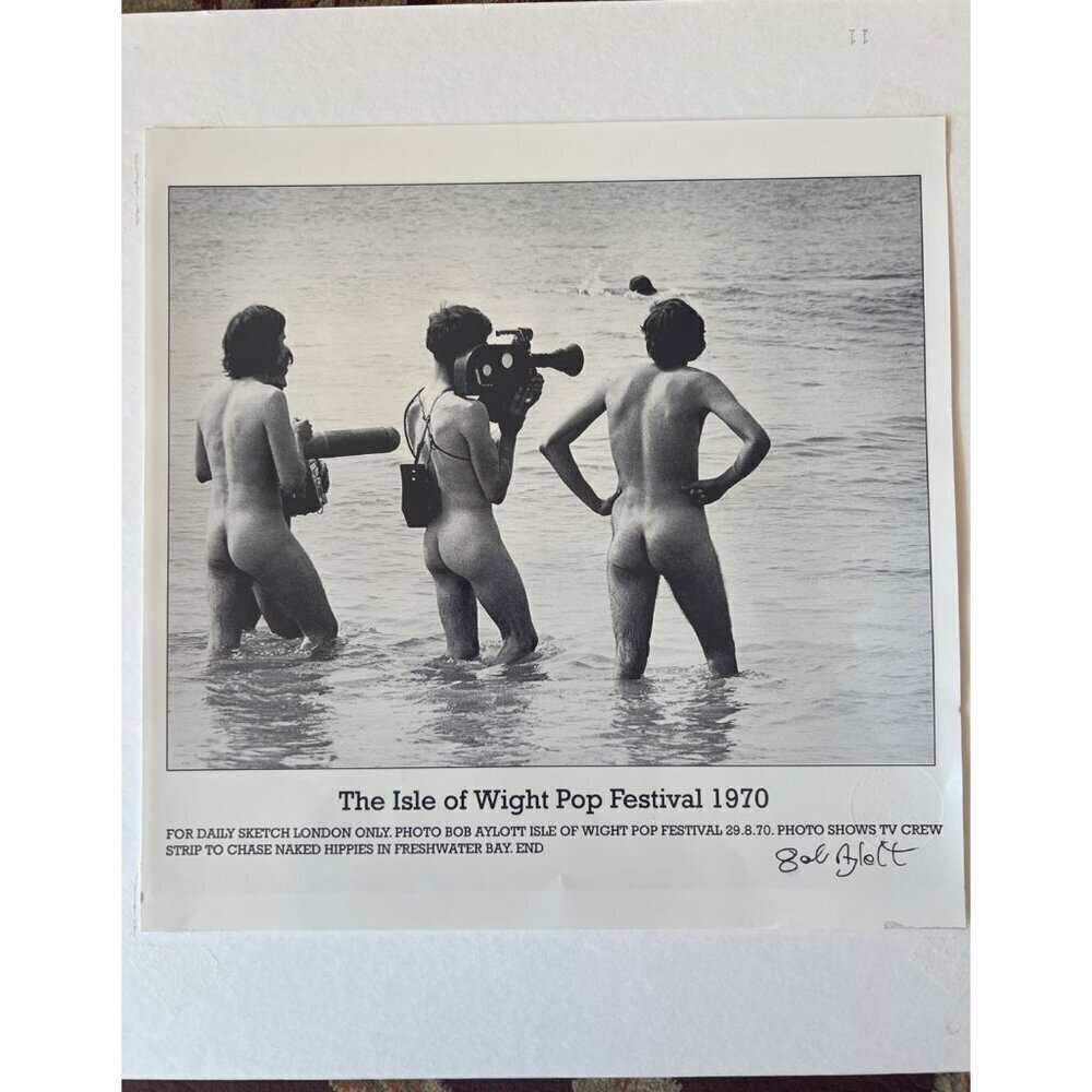 Daily Sketch London photo Isle of Wight 1970 Pop Festival signed Bob Ayllott